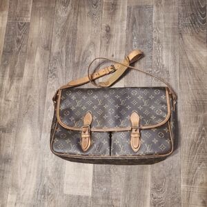 Luxury Brown Monogram Gibeciere GM Men's Bag